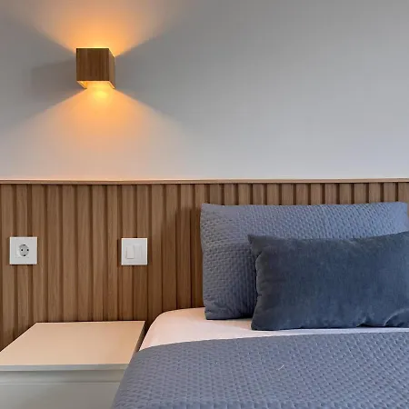 Beautiful Newly Renovated Διαμέρισμα *